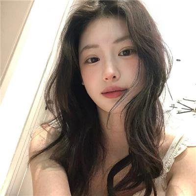 她的微笑和圈套